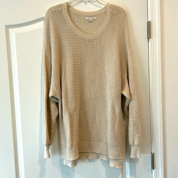 American Eagle oversized medium cream tan colored womens sweater! - Picture 1 of 4